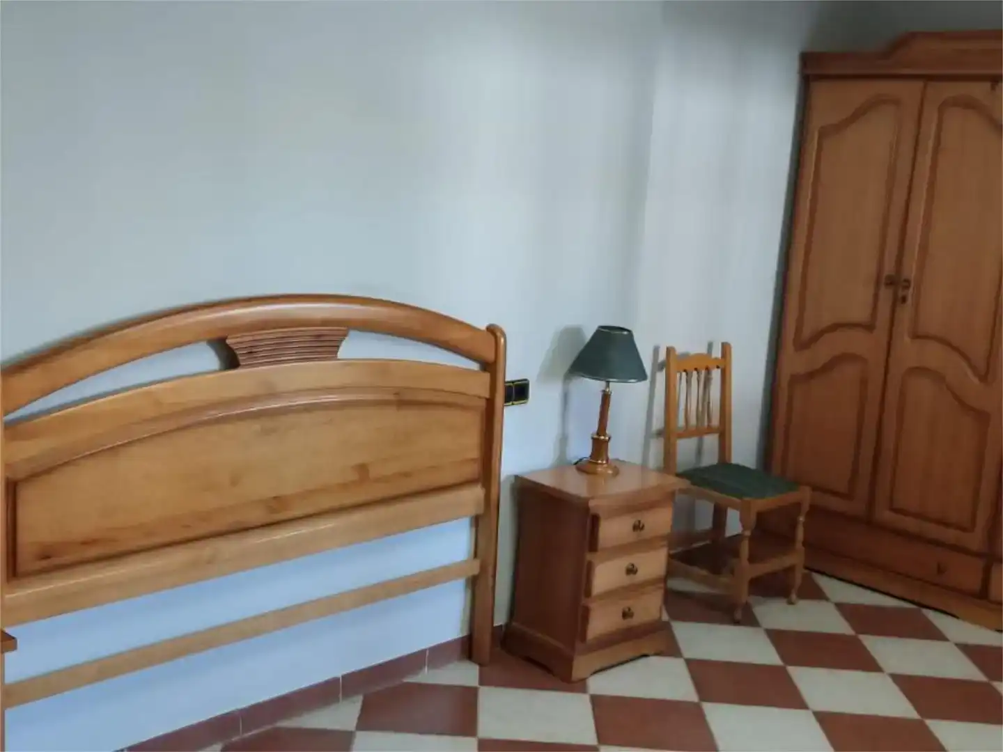 Dormitori de Pis en venda en Santa Elena amb Jardí privat, Traster i Moblat