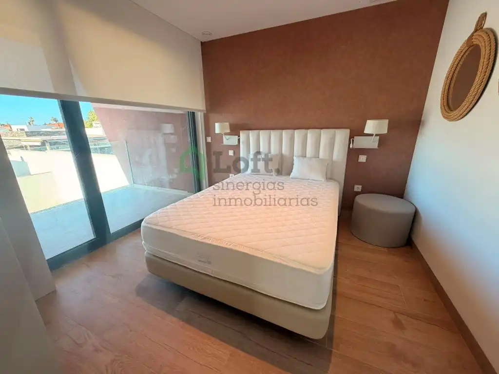 Dormitori de Casa o xalet en venda en Badajoz amb Terrassa, Piscina i Domòtica