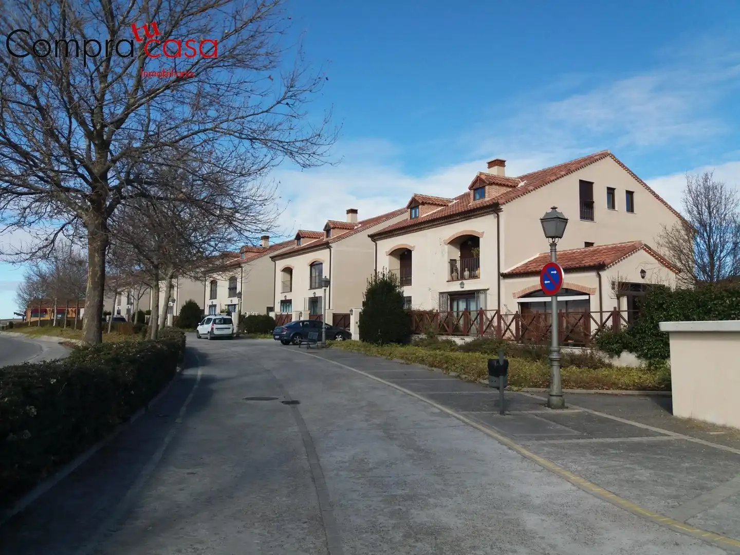 Vista exterior de Casa adosada en venda en Segovia amb Calefacció, Jardí privat i Balcó