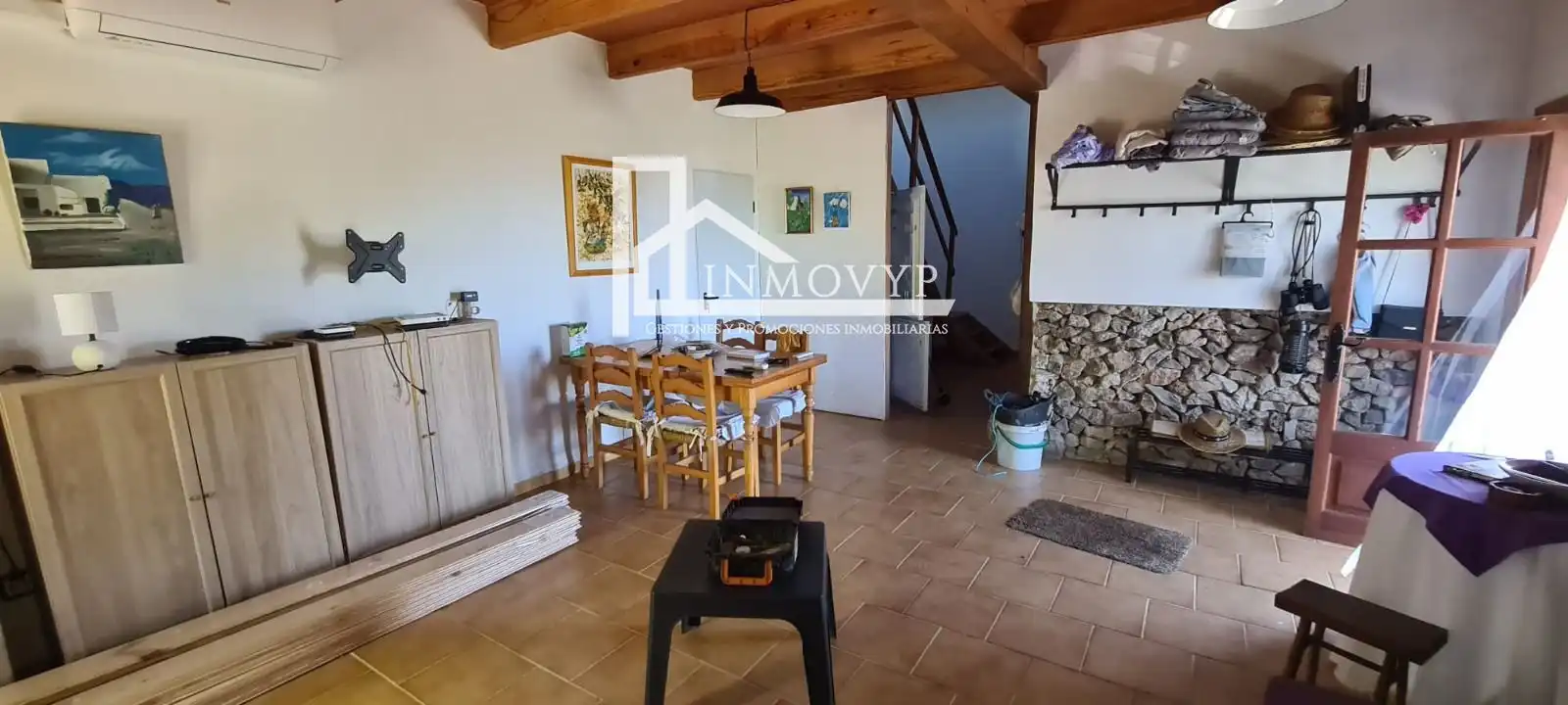 Sala de estar de Finca rústica en venta en Escorca con Aire acondicionado y Amueblado