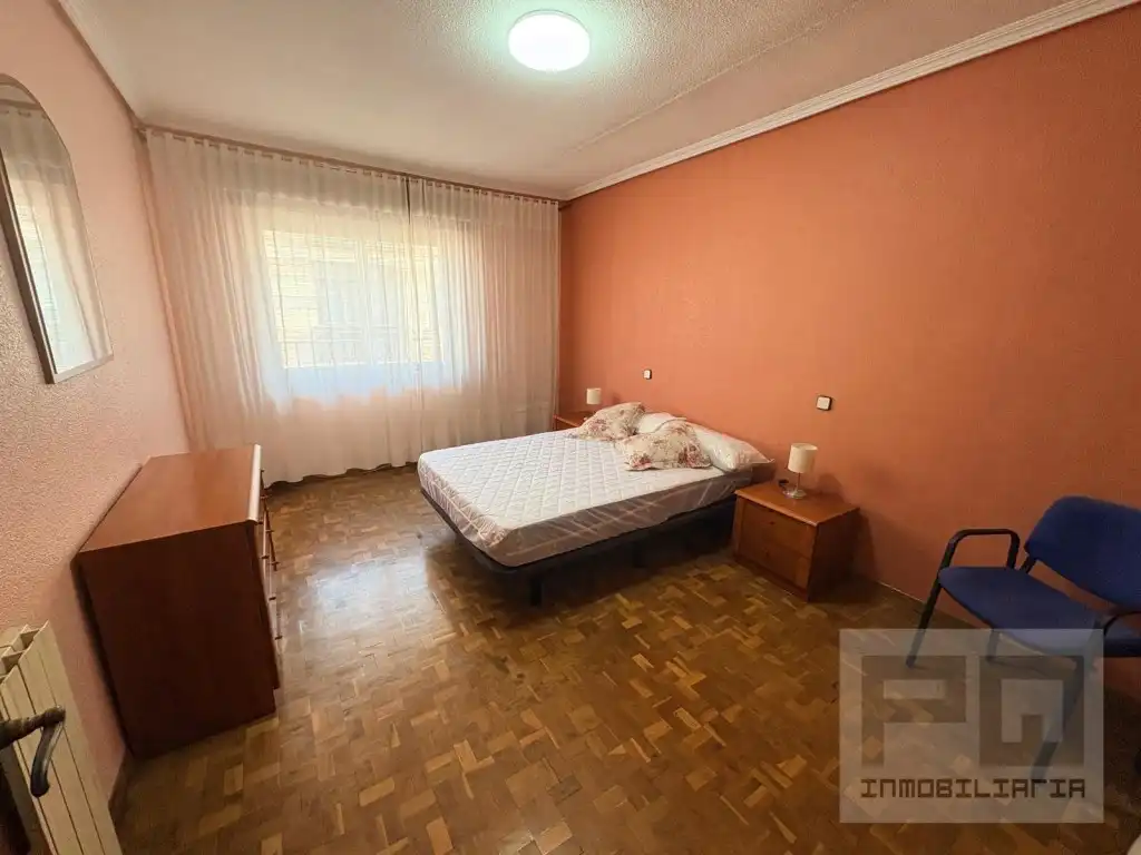 Bedroom of Flat for rent in Las Navas del Marqués 