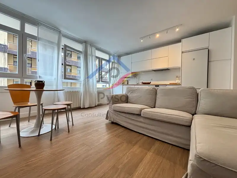 Wohnzimmer von Wohnung zur Miete in Santander mit Heizung, Möbliert und Ofen