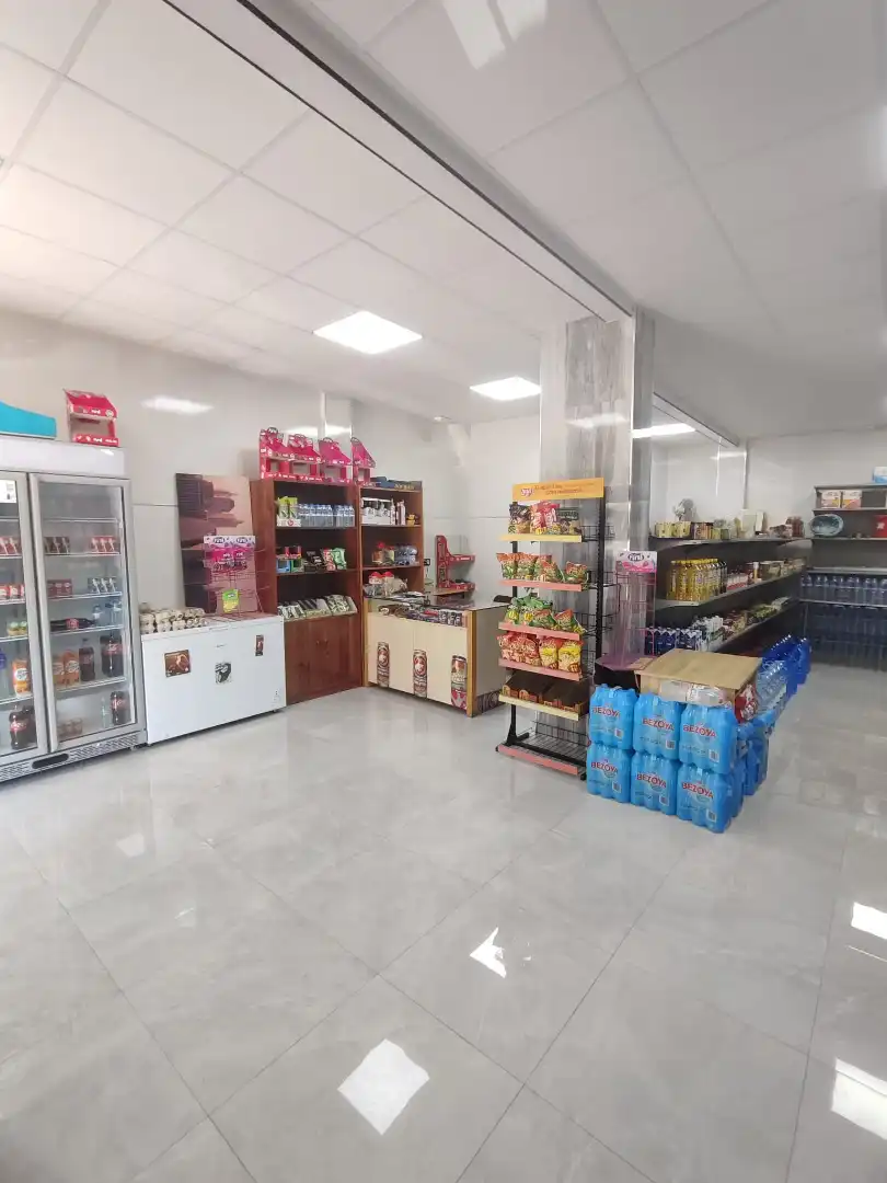 Local en venta en Alicante / Alacant con Amueblado