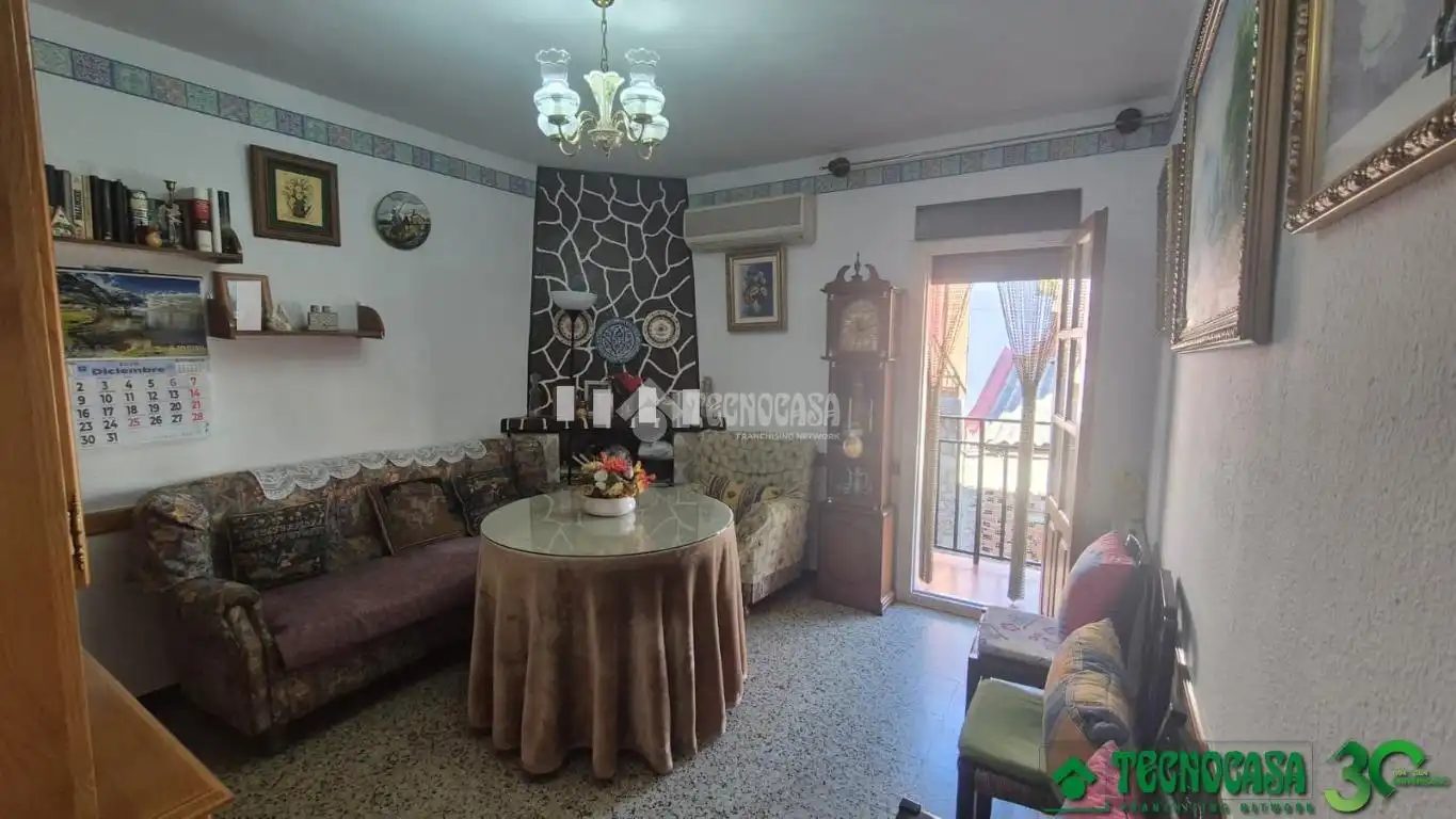 Sala d'estar de Casa adosada en venda en Arenas de San Pedro