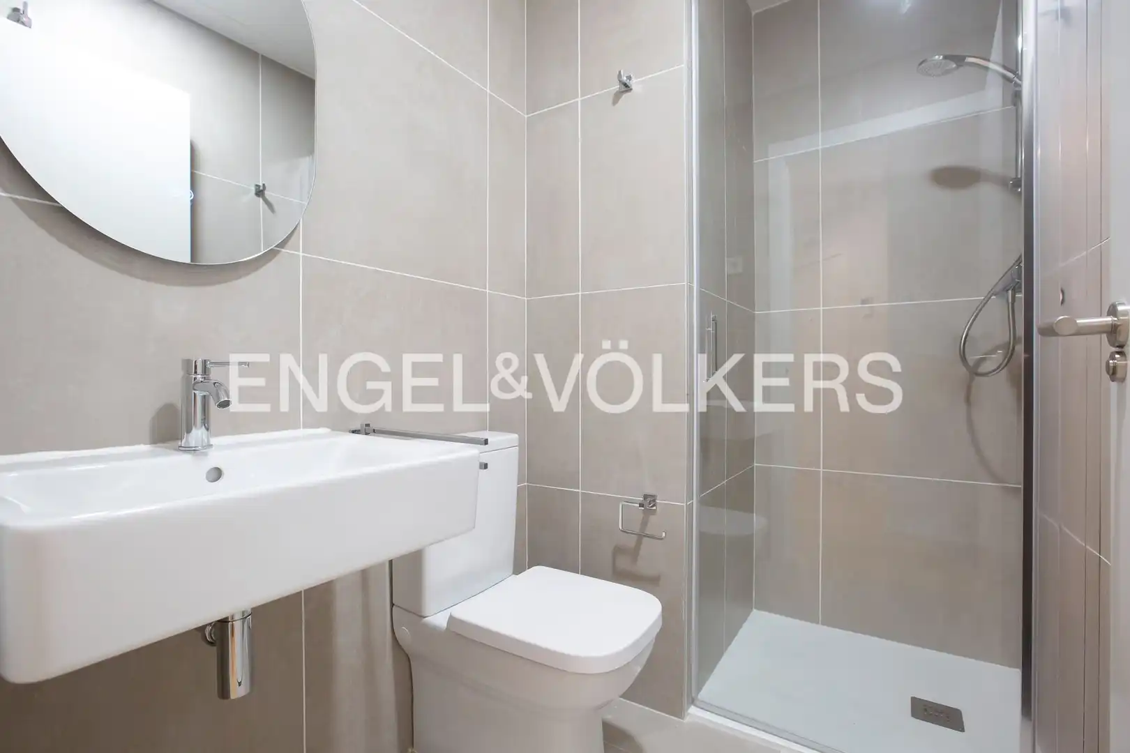 Bathroom of Flat for rent in Getxo   with Heating, Parquet flooring and Terrace