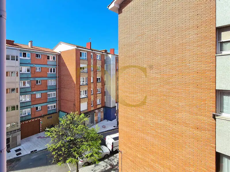 Vista exterior de Piso en venta en Gijón  con Calefacción, Jardín privado y Terraza