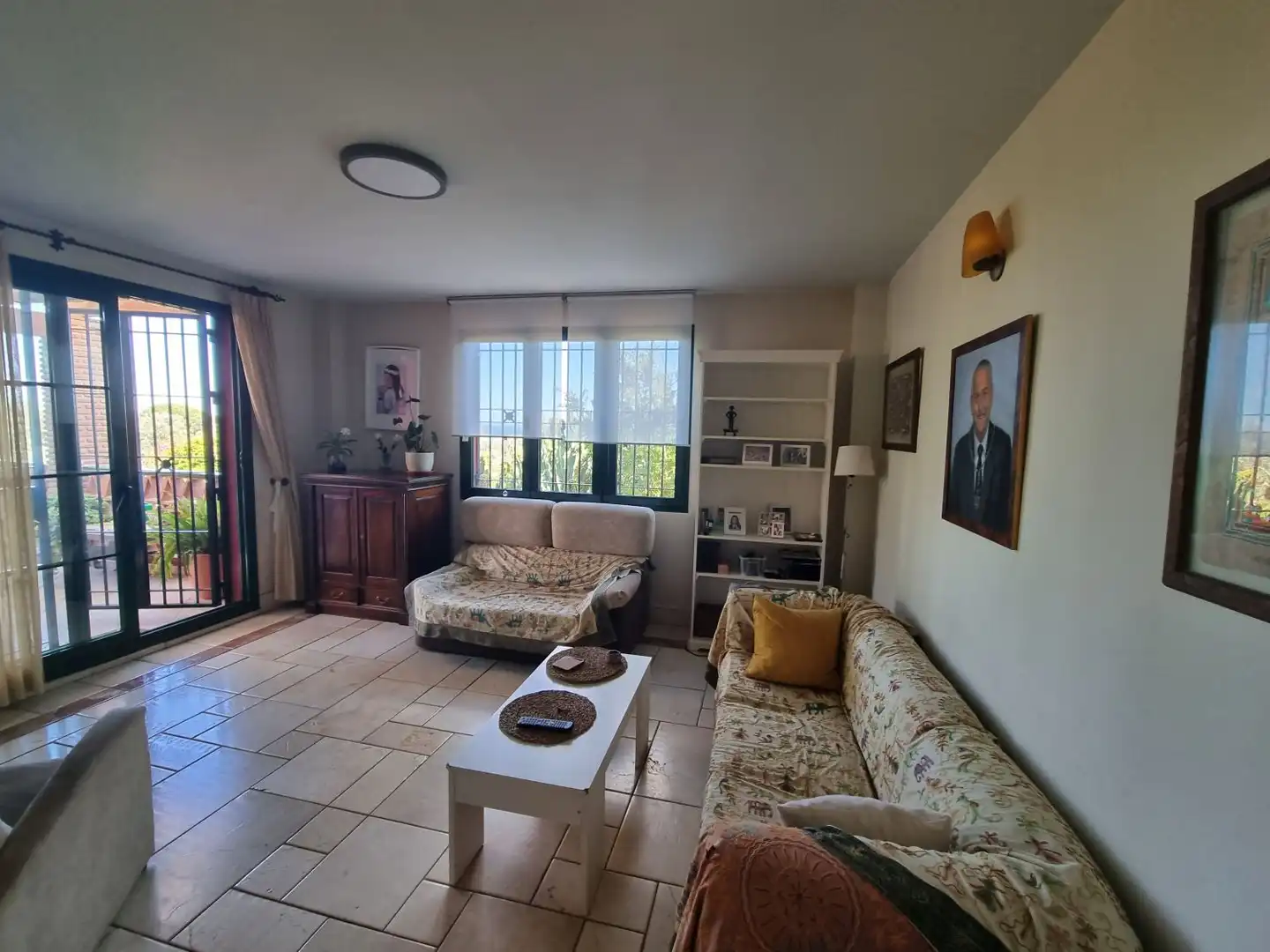 Living room of Houses for sale in Málaga  with Air Conditioner and Terrace