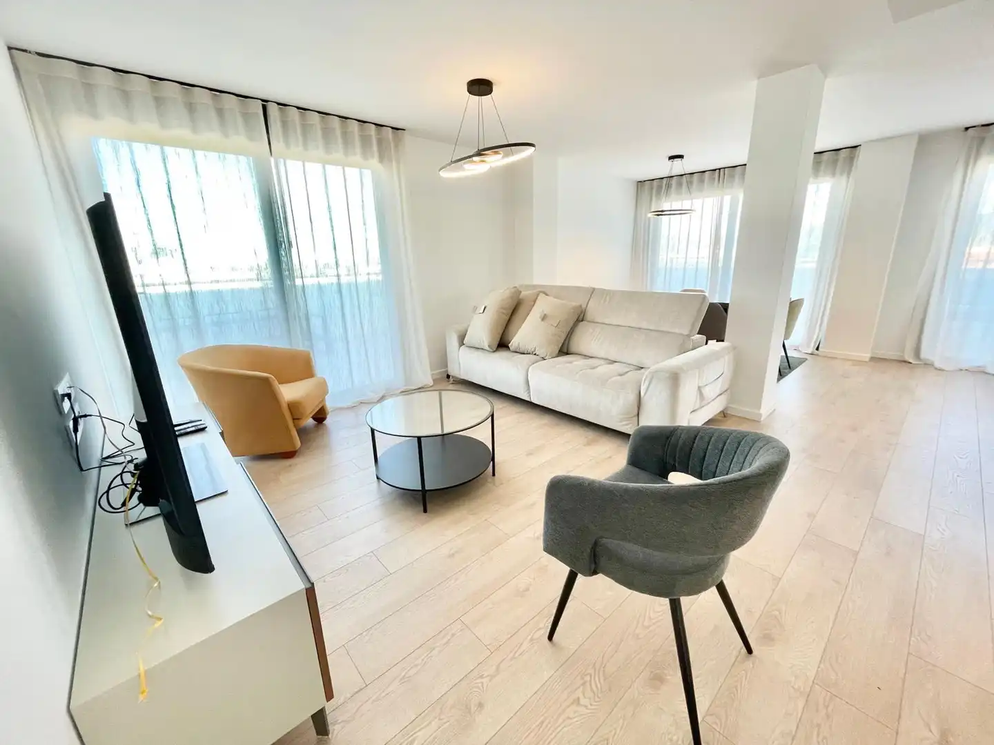 Sala d'estar de Àtic de lloguer en Murcia amb Aire condicionat, Terrassa i Piscina