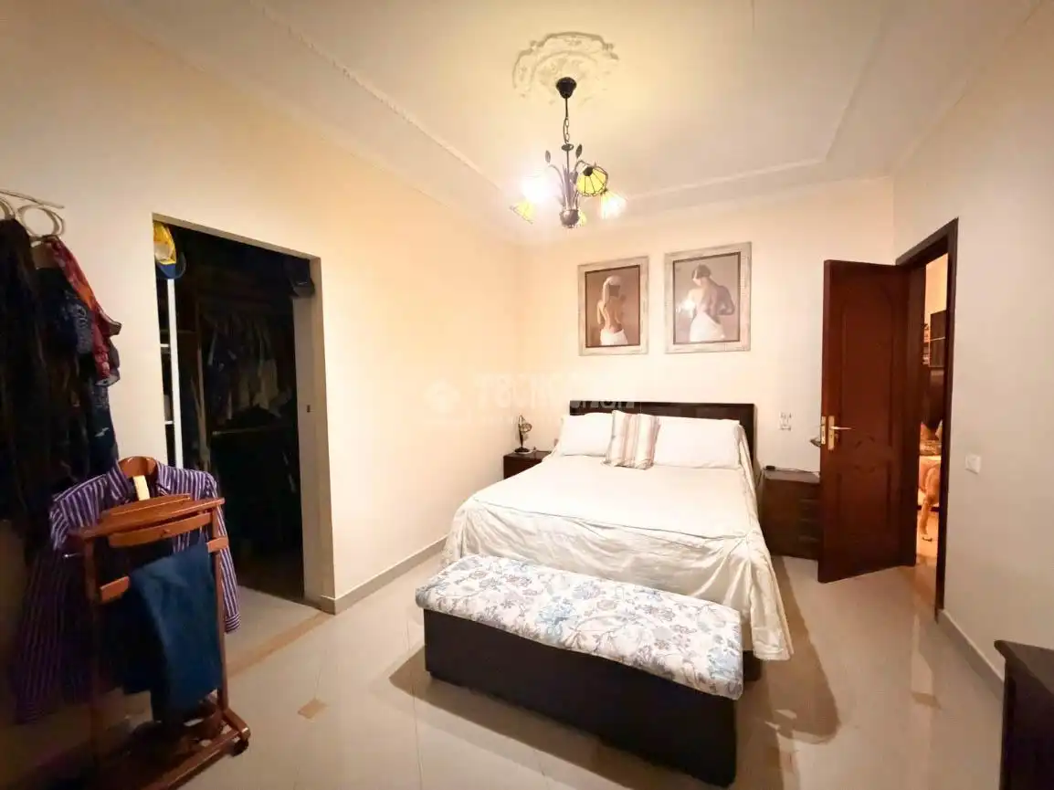Habitación de Piso en venta en Ingenio con Amueblado
