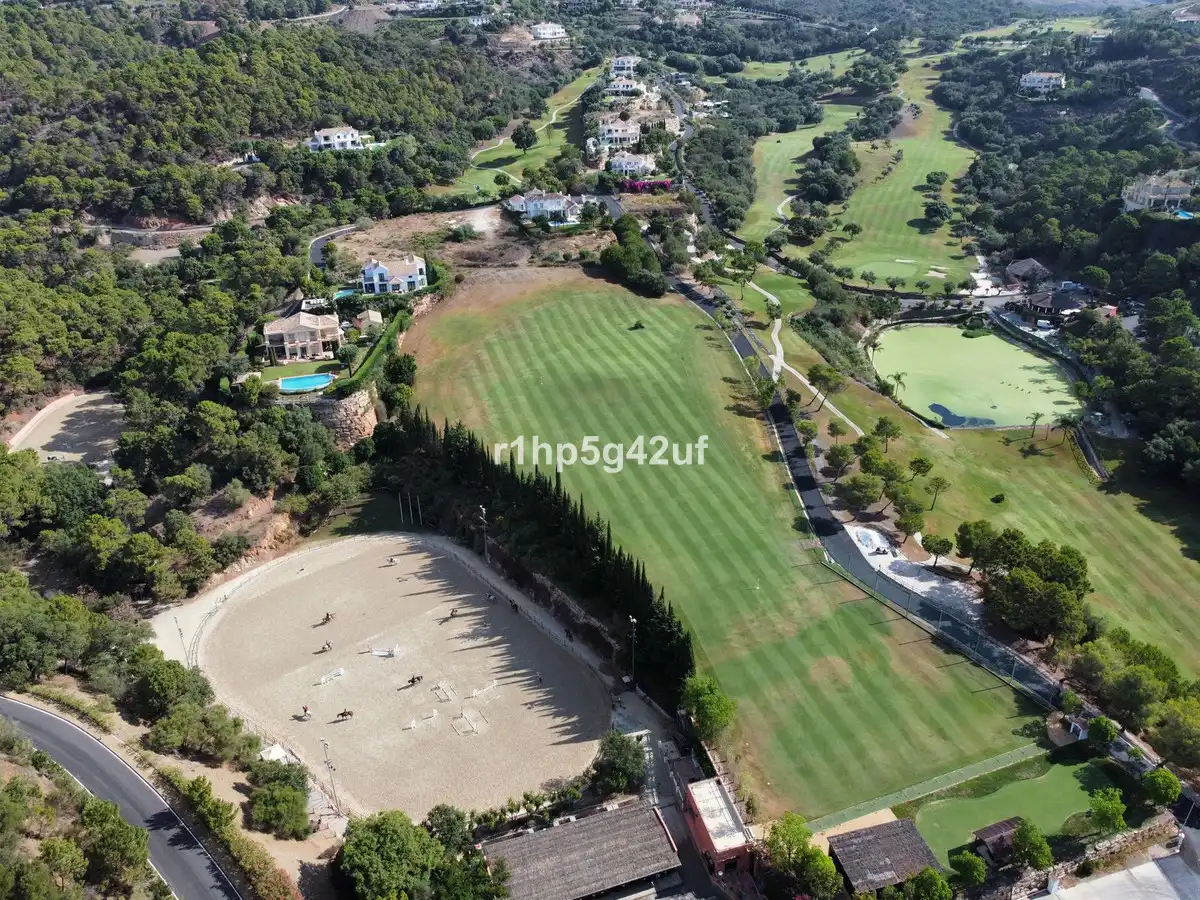 Chalet con piscina en venta en Calle Benahavis, imagen 5