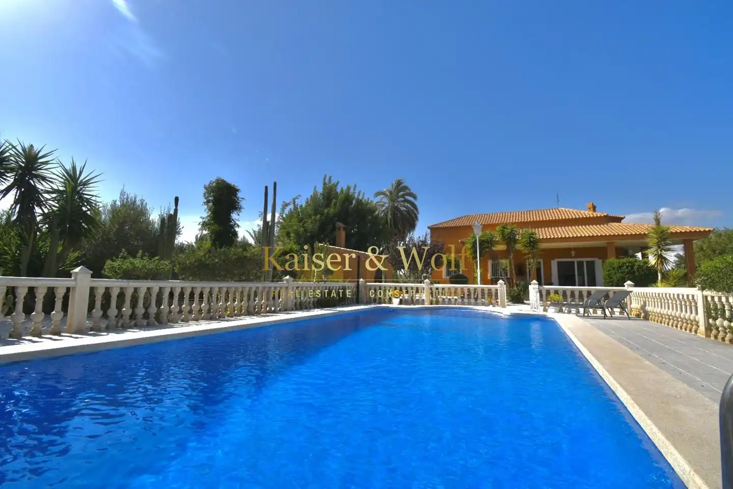 Houses for sale in Lugar Derramado, Algorós - El Derramador
