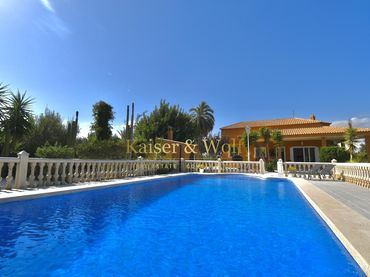 Casa amb piscina en venda a Lugar Derramado