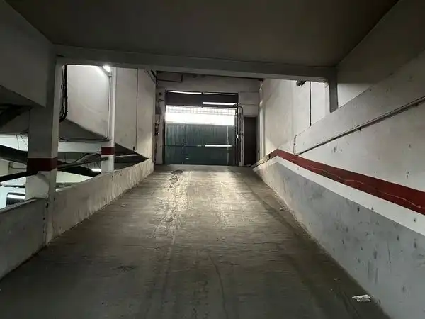 Aparcament en venda a Calle de Calatrava, imagen 4