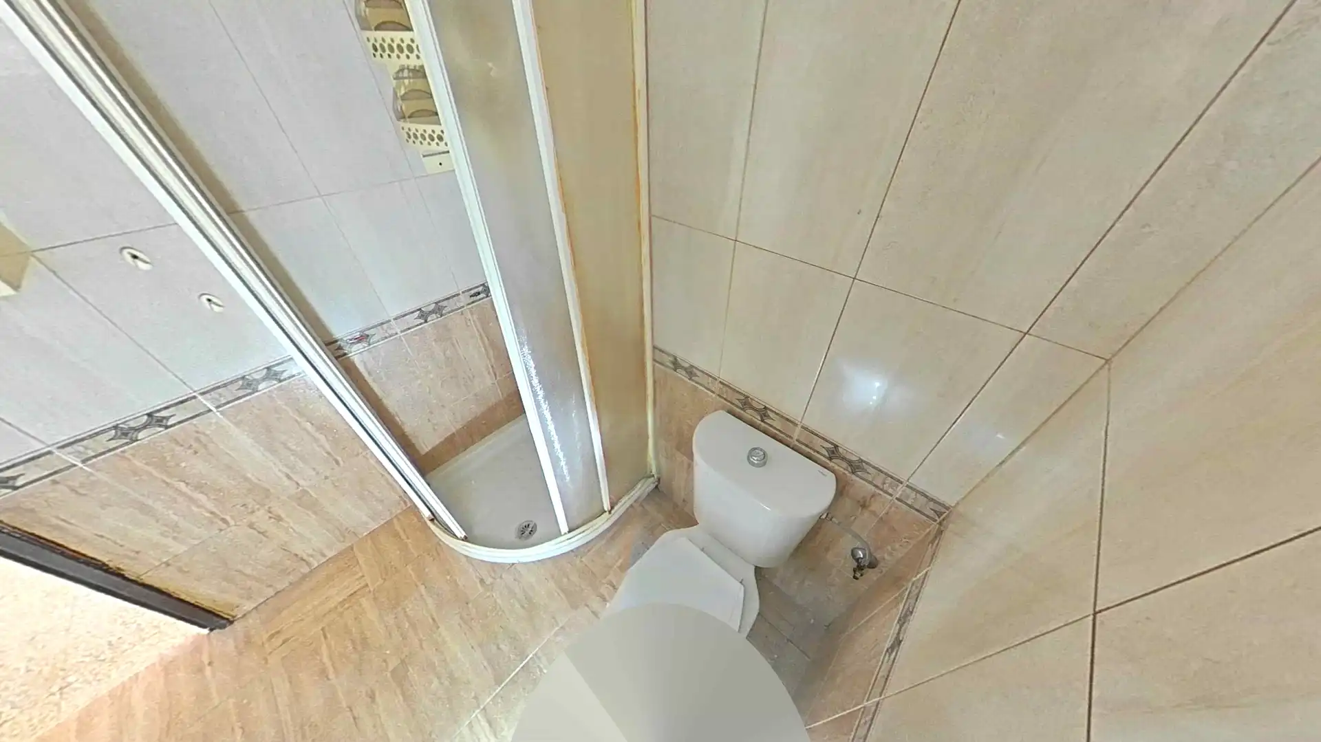 Baño de Piso en venta en Sevilla con Aire acondicionado y Balcón