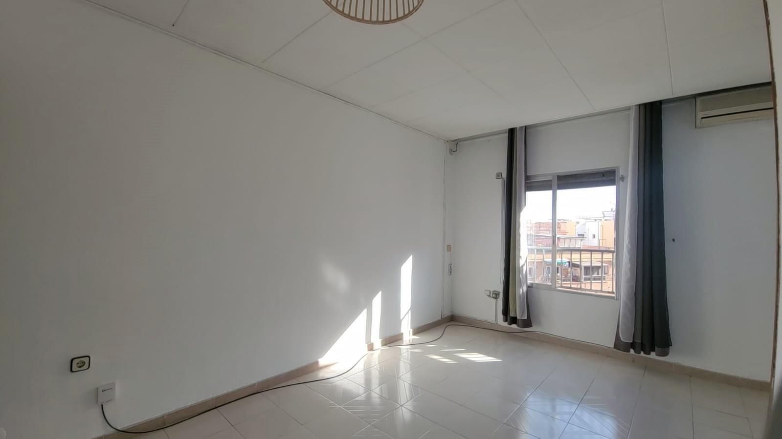 Bedroom of Attic for sale in L'Hospitalet de Llobregat  with Balcony