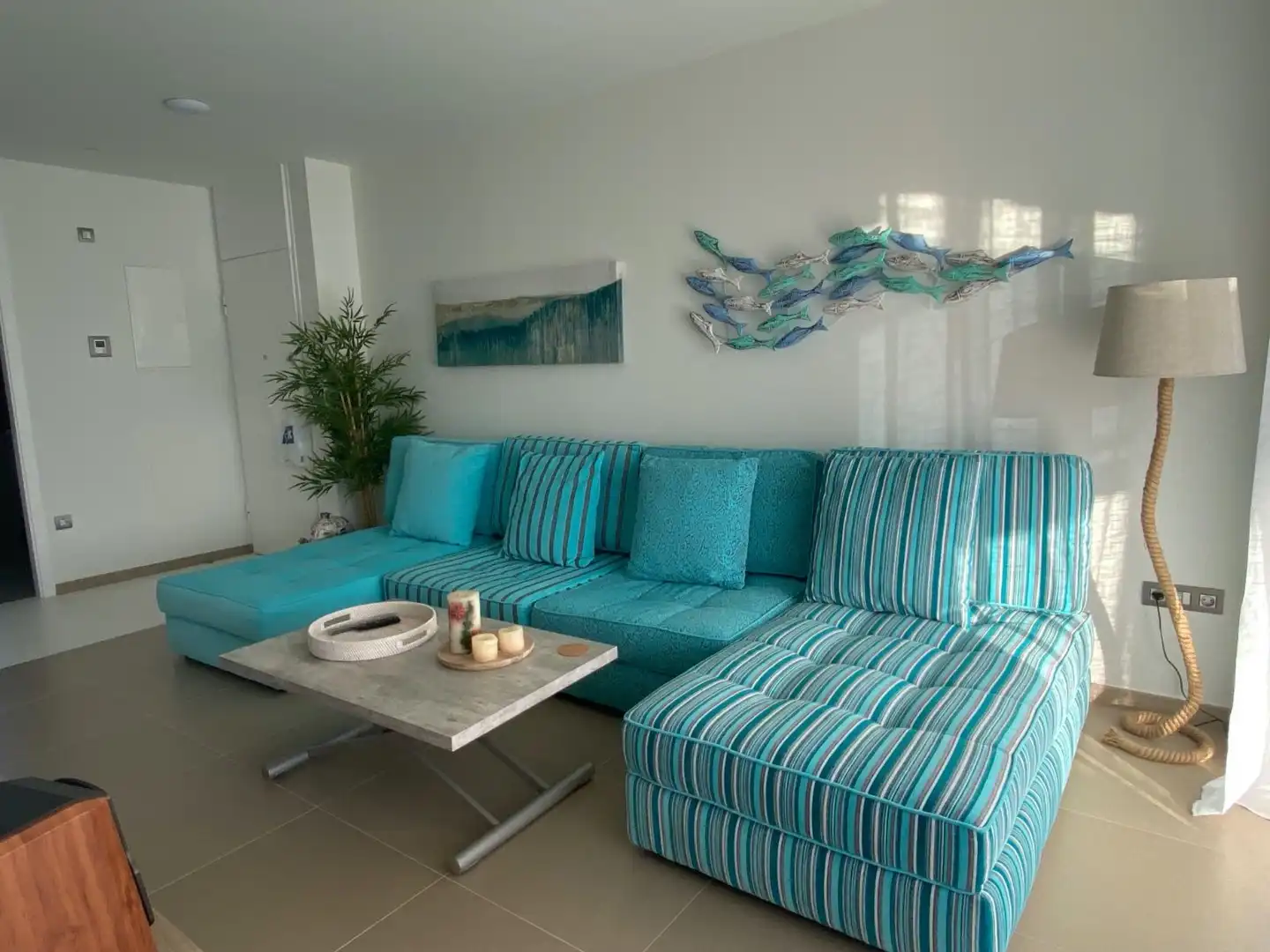 Sala de estar de Apartamento de alquiler en Benidorm con Aire acondicionado, Terraza y Amueblado