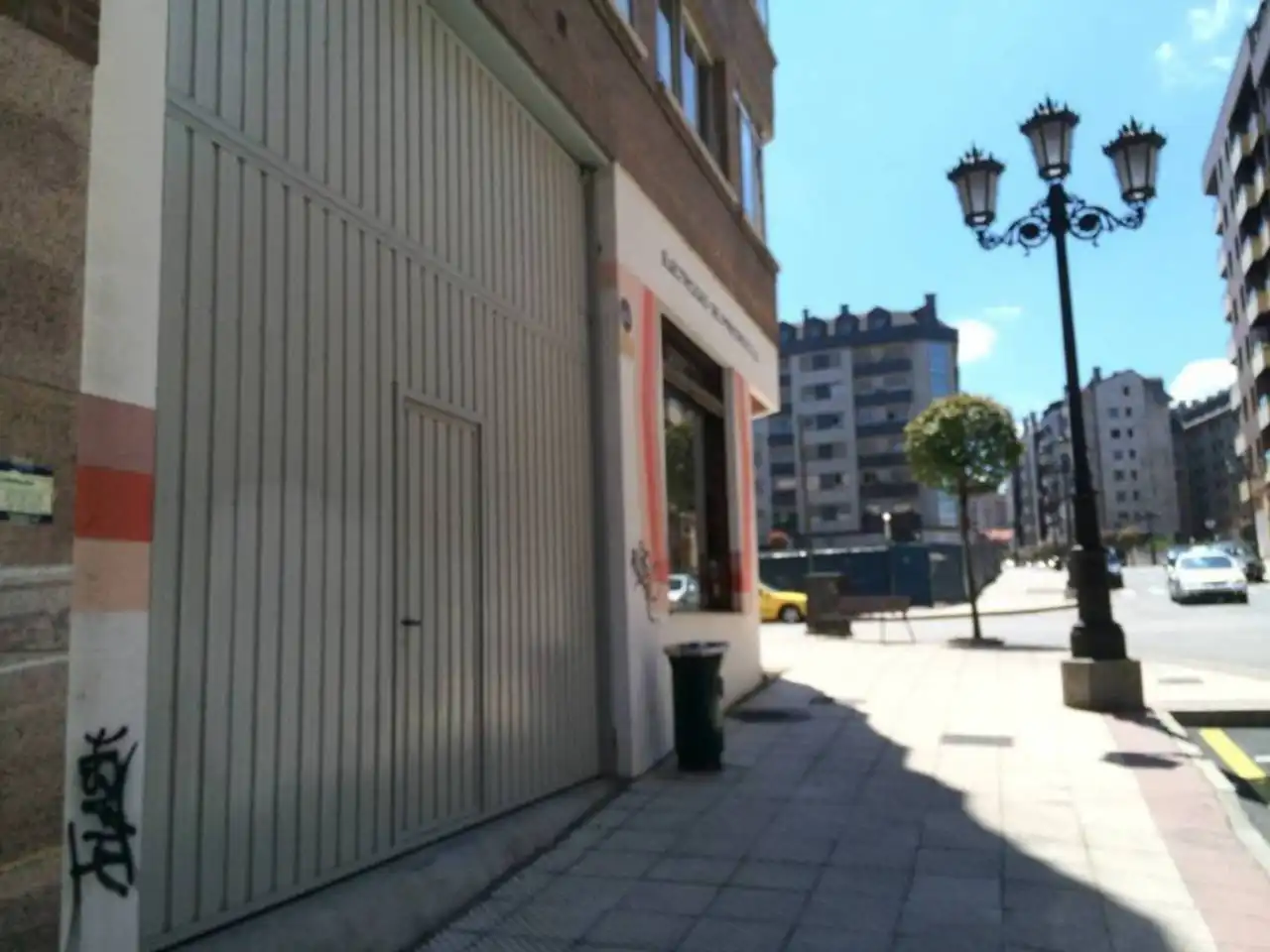 Local comercial en venta en Calle Facetos