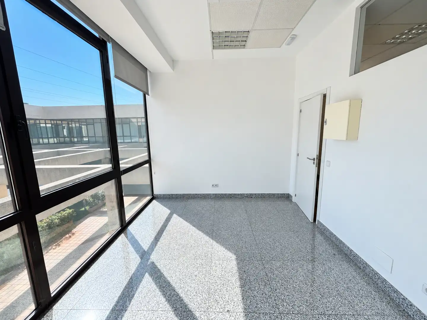 Oficina amb ascensor de lloguer a Calle Dublín 1, imagen 5