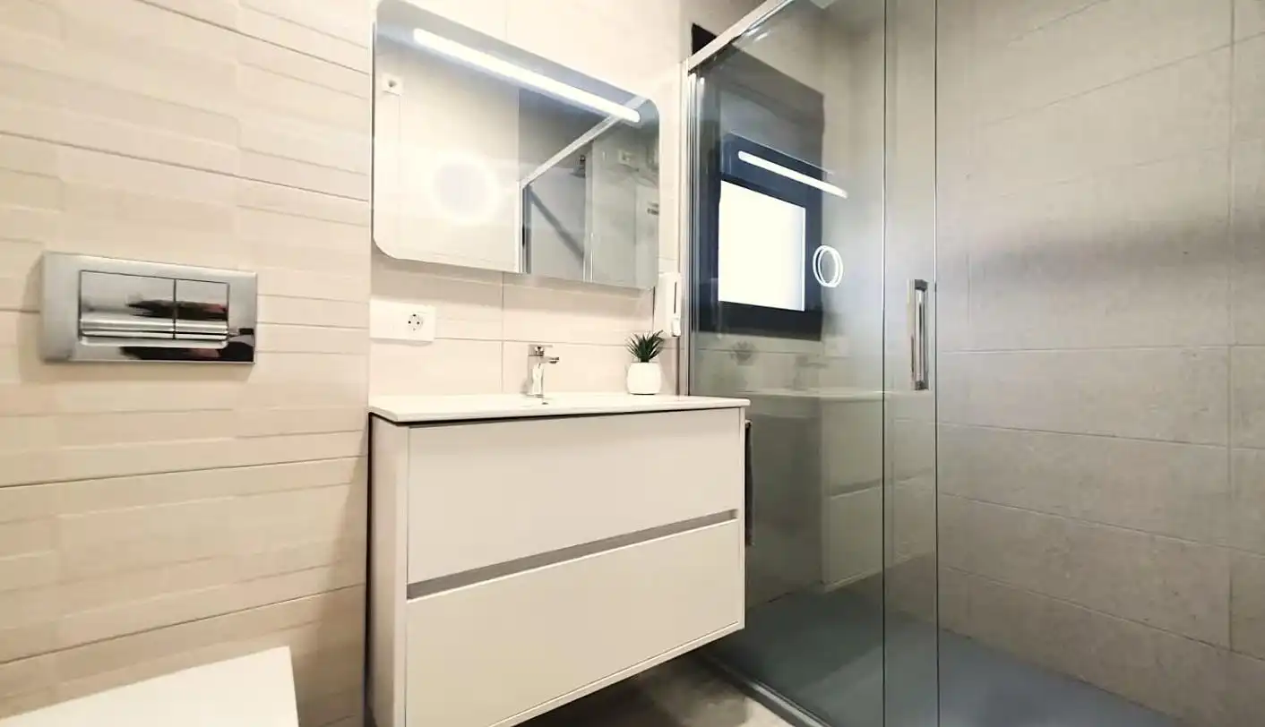 Bathroom of Flat for sale in Elche / Elx  with Terrace and Community pool