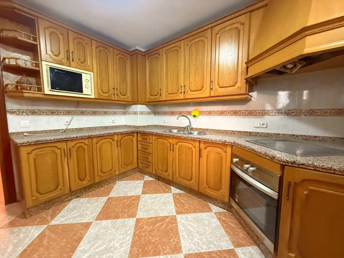 Cocina de Casa adosada en venta en Benamejí con Jardín privado, Terraza y Trastero