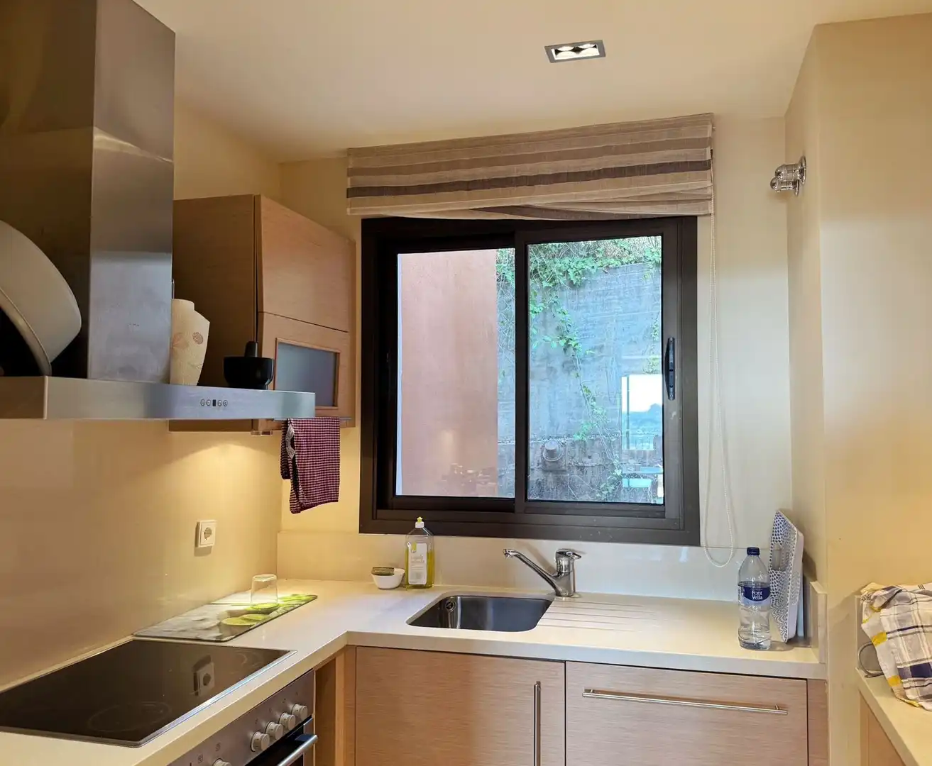 Kitchen of Flat for rent in Benahavís  with Air Conditioner, Storage room and Furnished