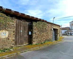 Vista exterior de Casa adosada en venda en Casafranca amb Jardí privat
