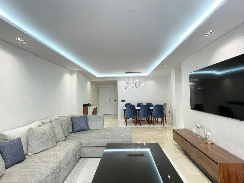 Sala d'estar de Apartament en venda en Marbella amb Aire condicionat, Calefacció i Terrassa