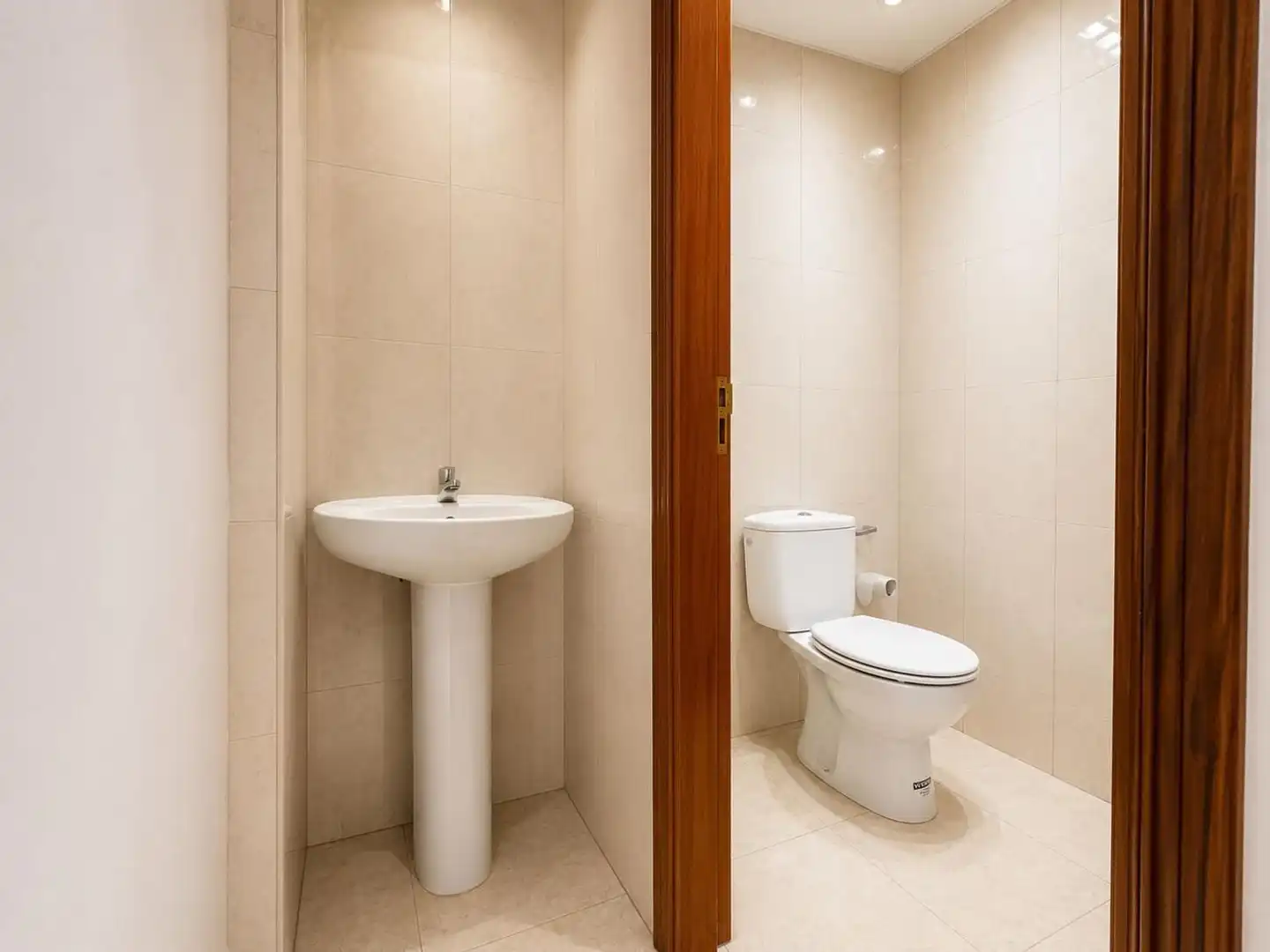 Local comercial en alquiler en del Castillo 17, imagen 20