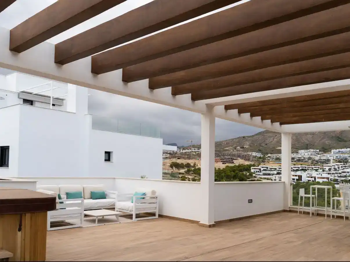 Terrasse von Wohnungen zur Miete in Finestrat mit Klimaanlage, Schwimmbad und Balkon