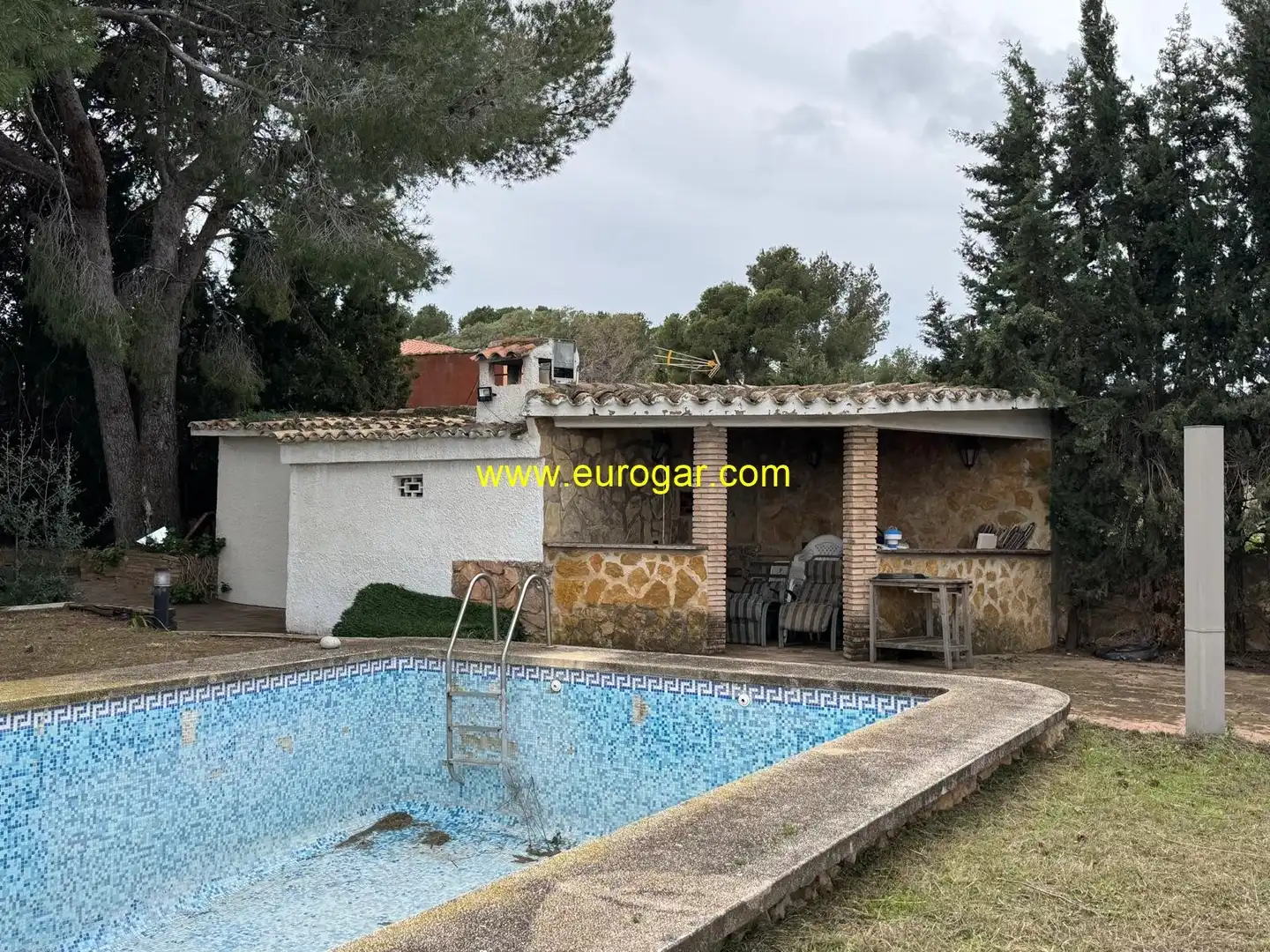 Jardín de Casa o chalet en venta en Chiva con Aire acondicionado, Calefacción y Jardín privado