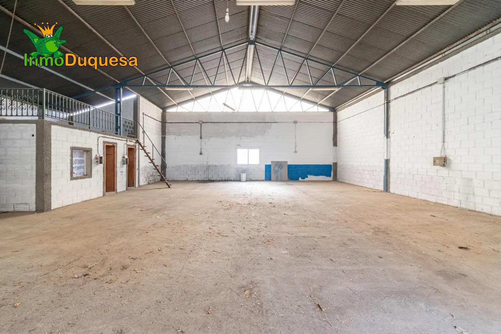 Exterior view of Industrial buildings for sale in Jun