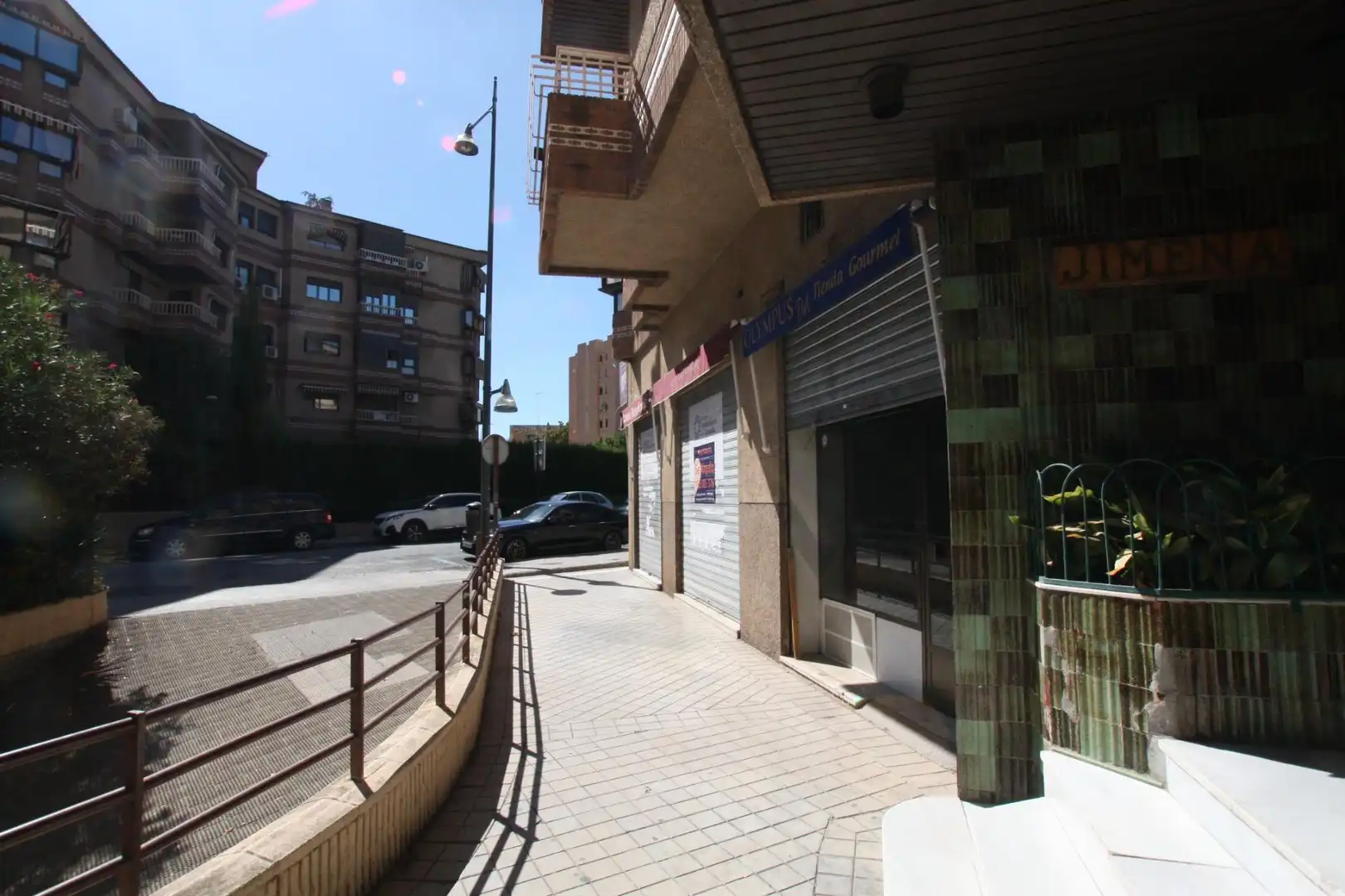 Vista exterior de Local de alquiler en Granada
