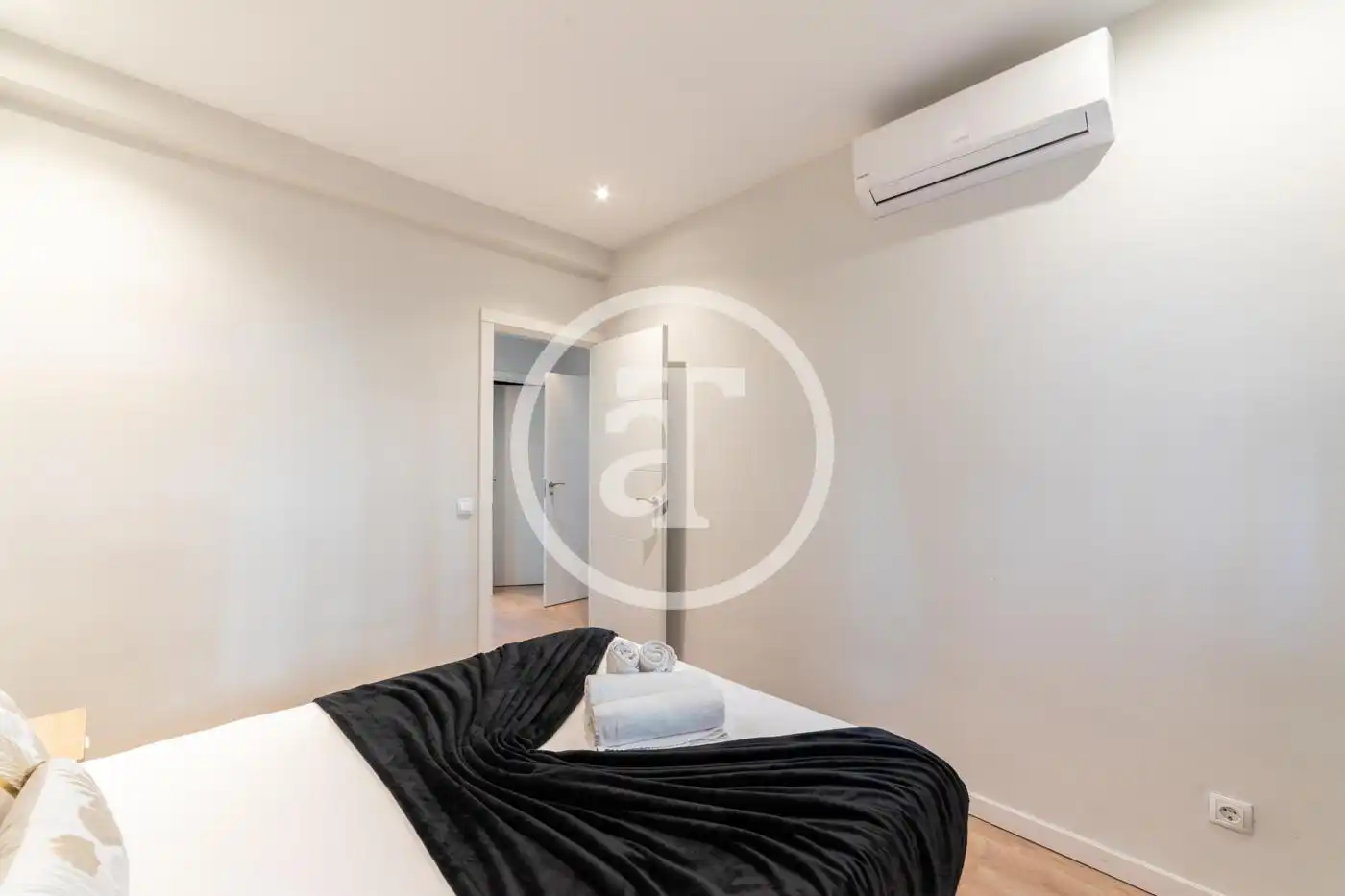 Schlafzimmer von Wohnung zur Miete in Madrid mit Klimaanlage, Möbliert und Ofen