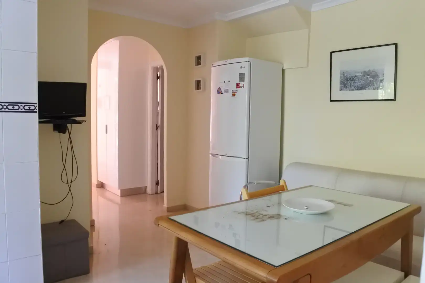 Comedor de Piso para compartir en Granada con Aire acondicionado, Calefacción y Jardín privado