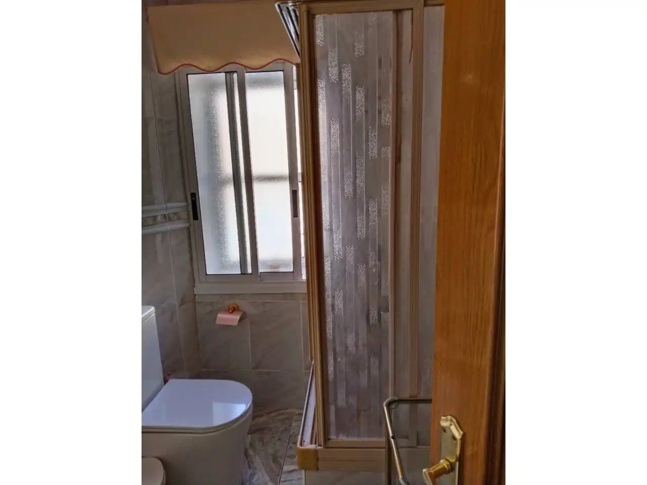 Bathroom of Flat for rent in Burgos  with Heating, Terrace and Furnished