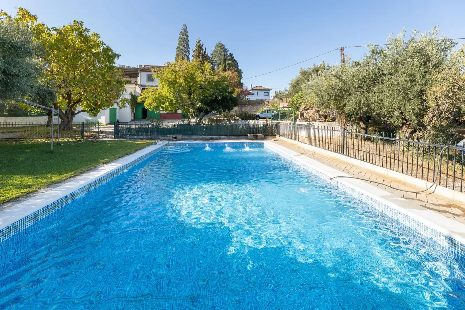 Xalet amb piscina en venda a Calle de Emilio Muñoz