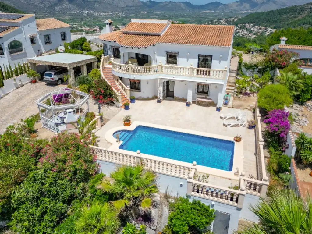 Vista exterior de Casa o xalet en venda en Murla amb Aire condicionat, Calefacció i Jardí privat
