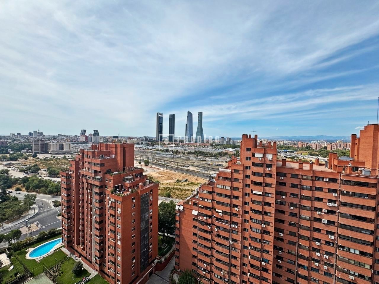 Exterior view of Flat for sale in  Madrid Capital  with Heating, Parquet flooring and Terrace