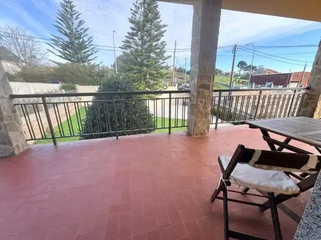 Terrassa de Casa o xalet en venda en Sanxenxo amb Jardí privat, Terrassa i Moblat
