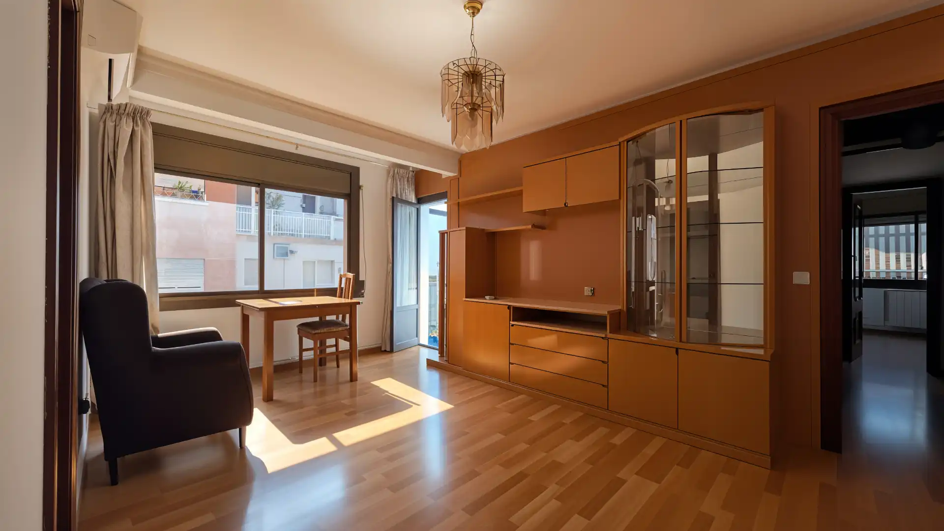 Piso con terraza en venta en Carrer de Flix, imagen 2