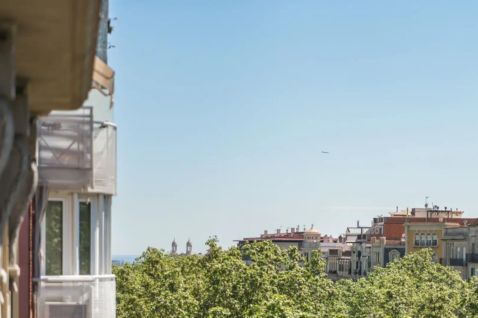 Vista exterior de Piso en venta en Barcelona con Balcón