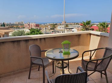 Reihenhaus mit Pool zur Miete in Calle Cala Flores 7