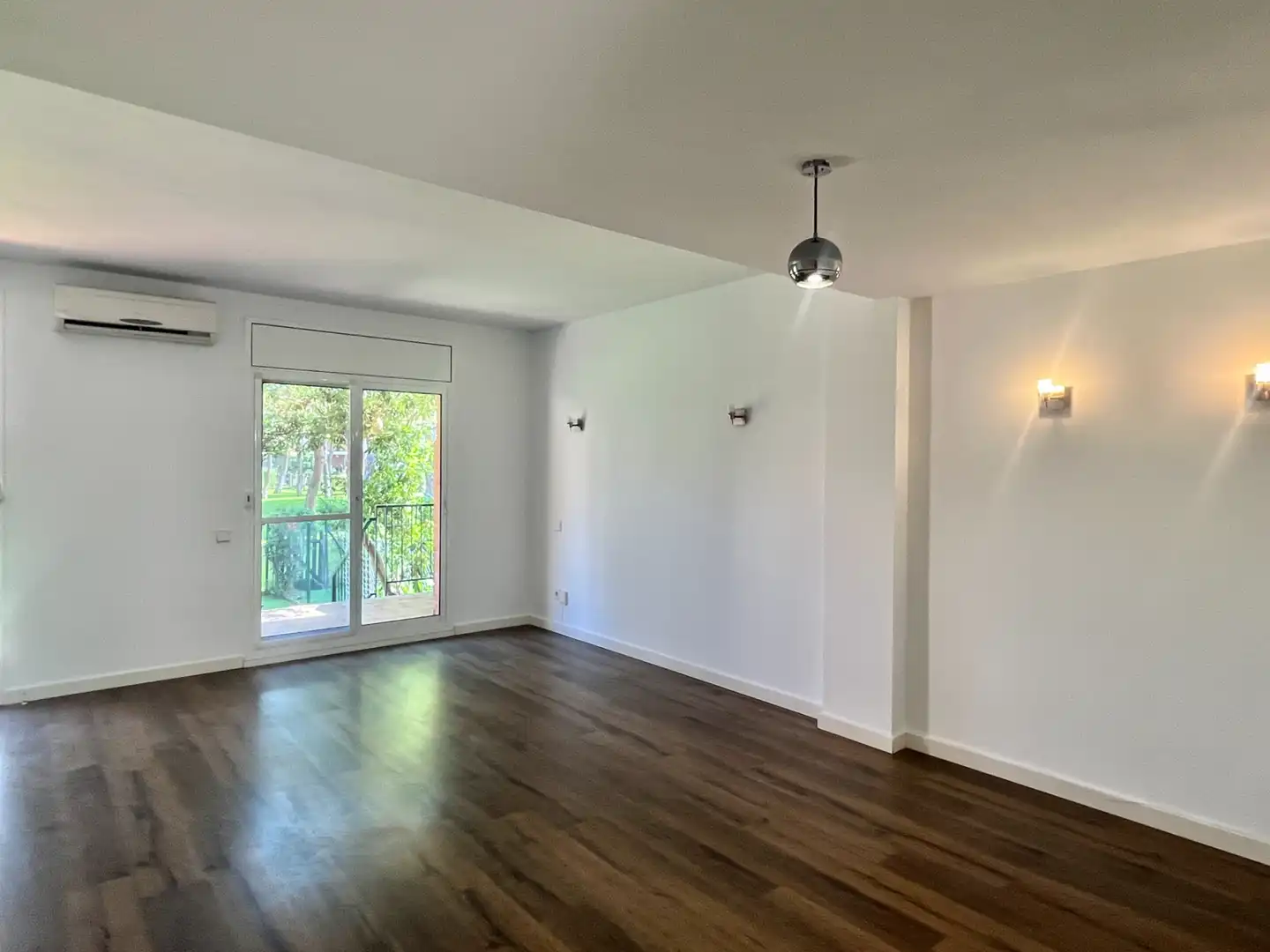 Einfamilien-Reihenhaus zur Miete in Carrer de l'Ametlla, Gavà Mar