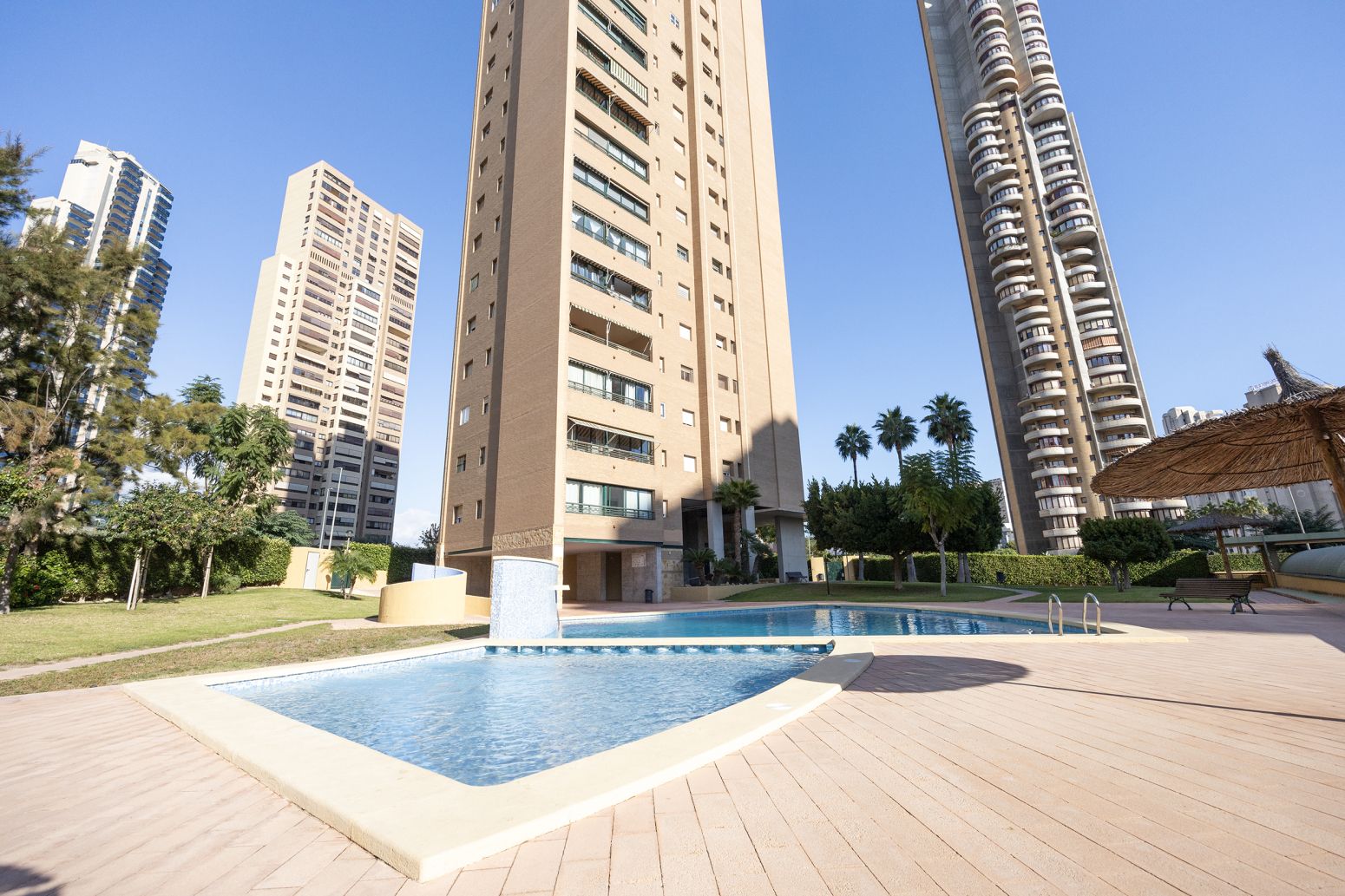 Exterior view of Flat for sale in Benidorm  with Private garden, Swimming Pool and Community pool