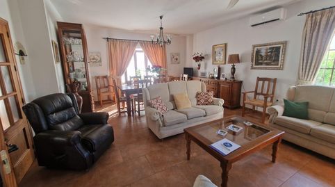 Chalet independiente con sótano en San José de Malcocinado.