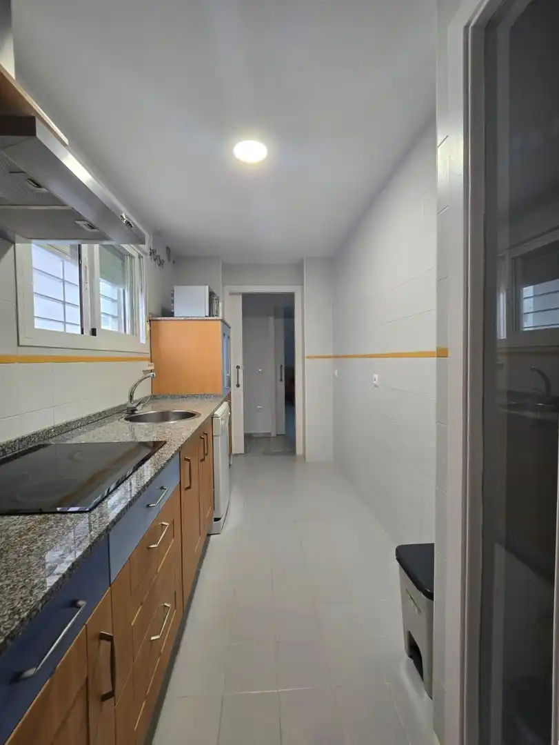 Cuina de Planta baixa de lloguer en Jerez de la Frontera amb Aire condicionat, Terrassa i Moblat