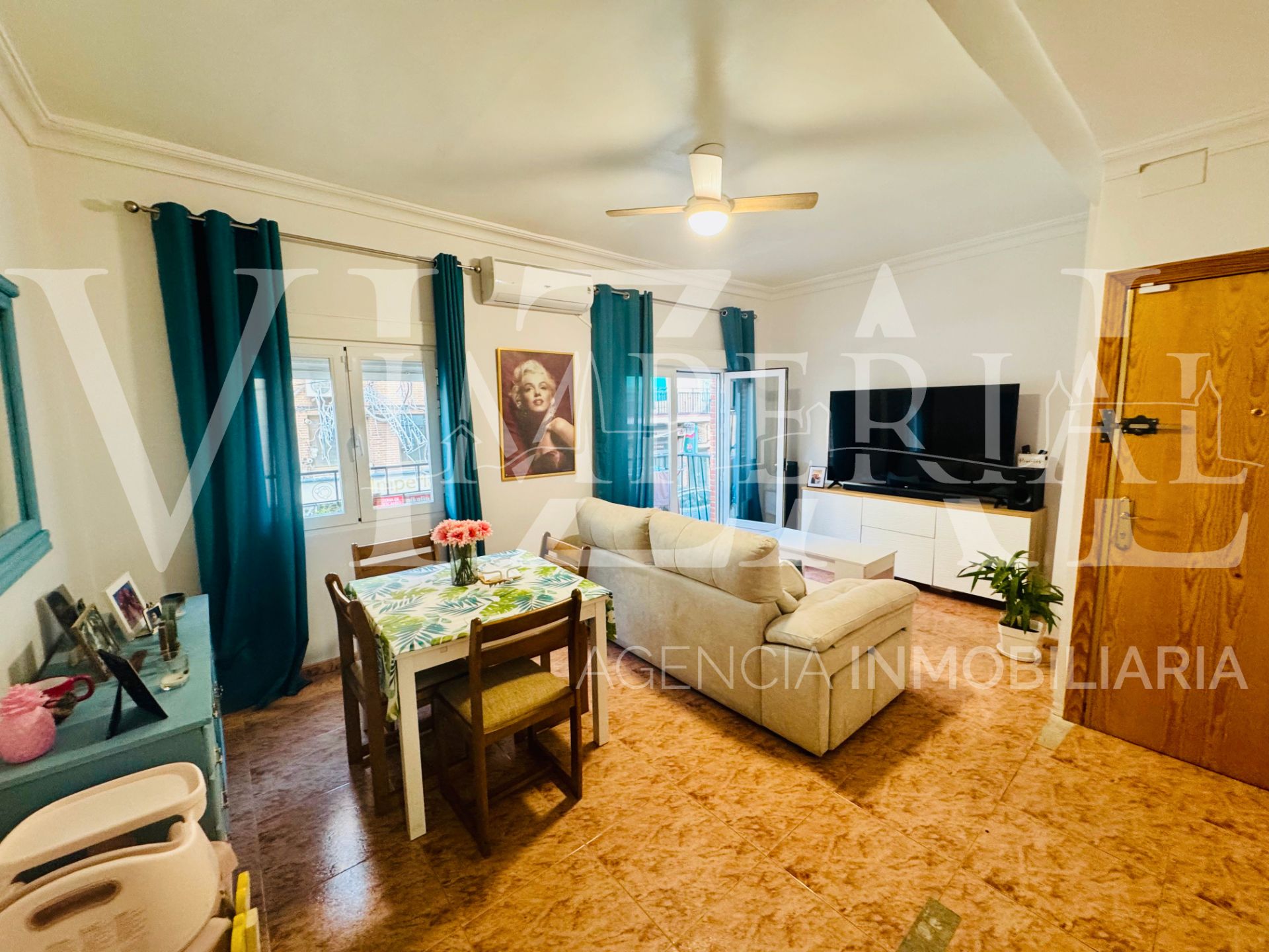 Sala de estar de Piso en venta en  Toledo Capital con Aire acondicionado, Calefacción y Balcón