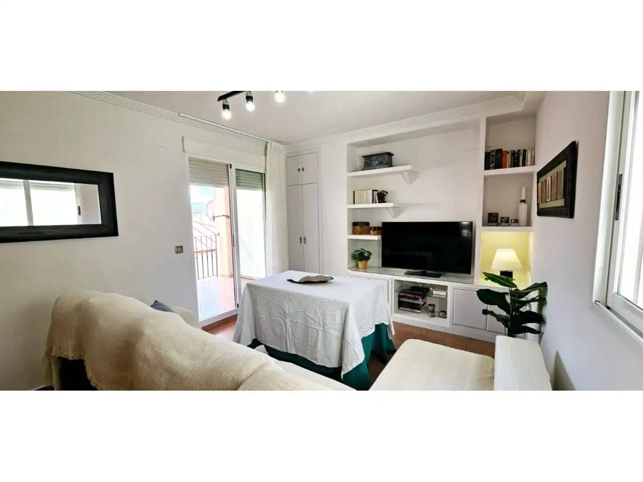 Sala de estar de Casa adosada en venta en Jumilla con Aire acondicionado, Calefacción y Terraza