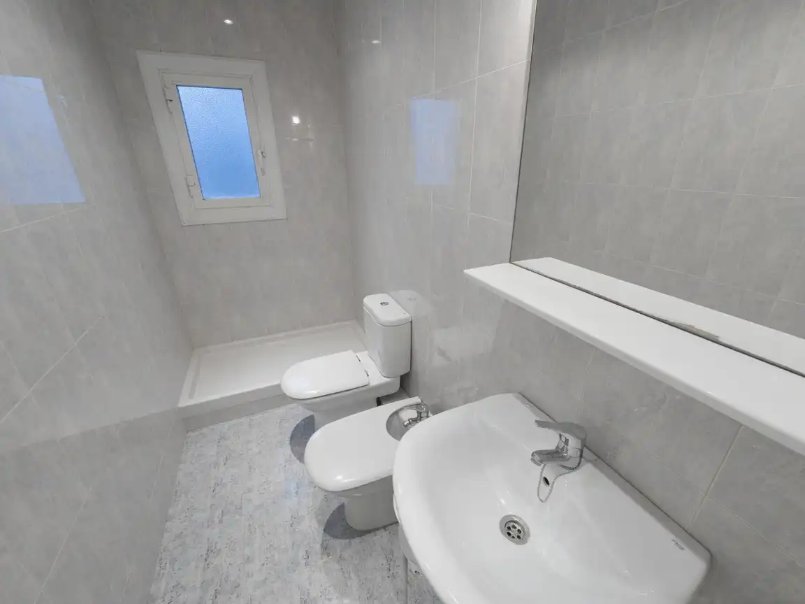 Piso con terraza en venta en Carrer de Guipúscoa 6, imagen 6
