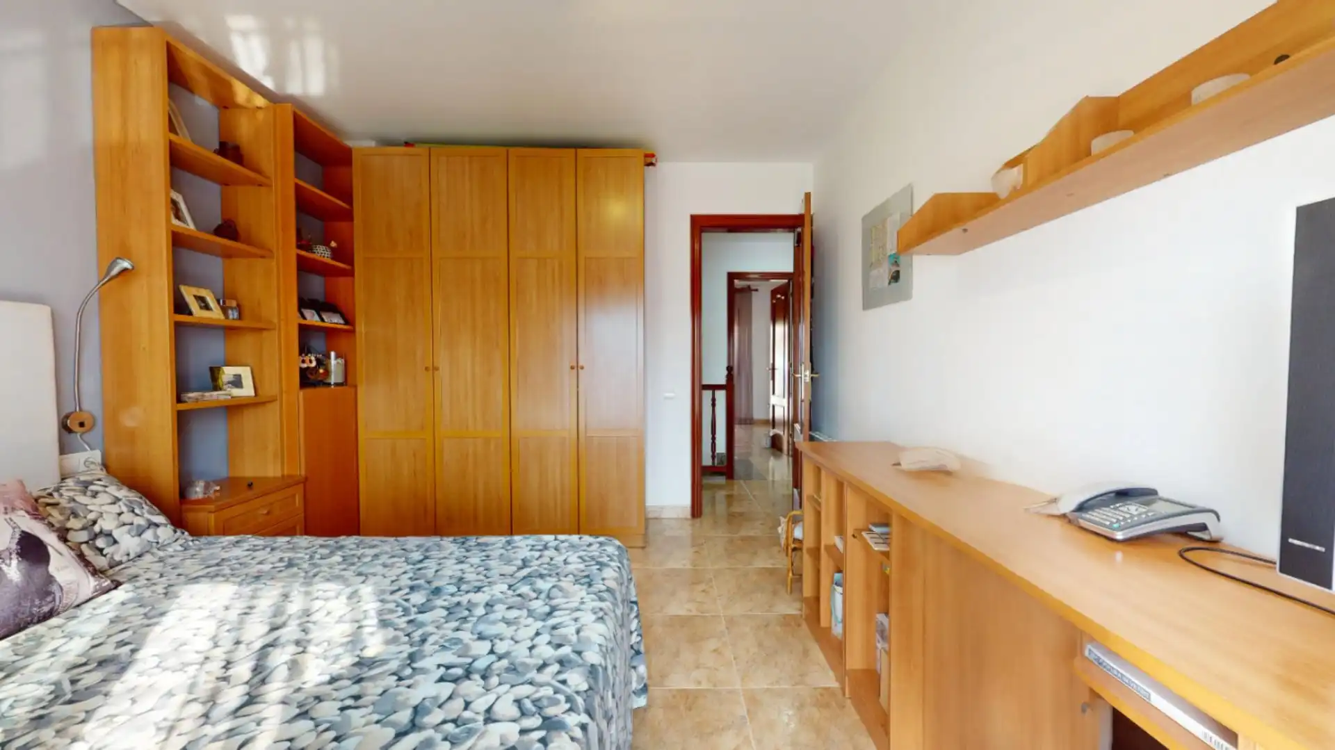 Habitación de Casa adosada en venta en Vilanova i la Geltrú con Calefacción y Terraza